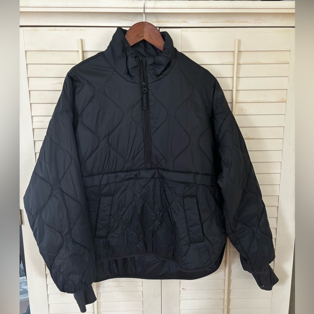 Pullover Black Quilted Jacket